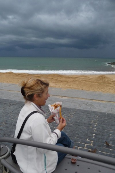 418 Chichis at Capbreton pre storm (427x640)