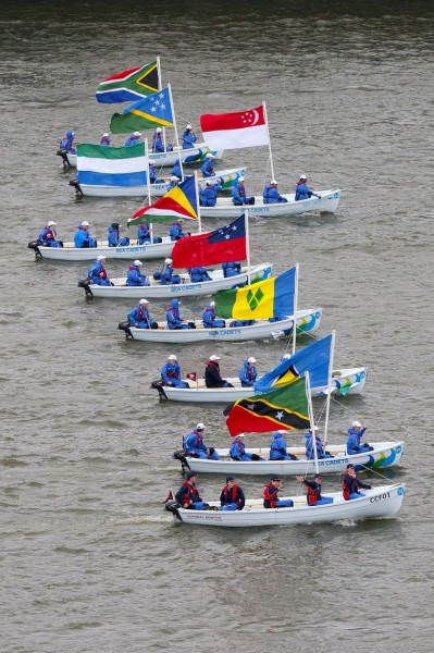 Common+Wealth+boats+during+The+Queen's+Diamond+Jubilee+River+Pageant