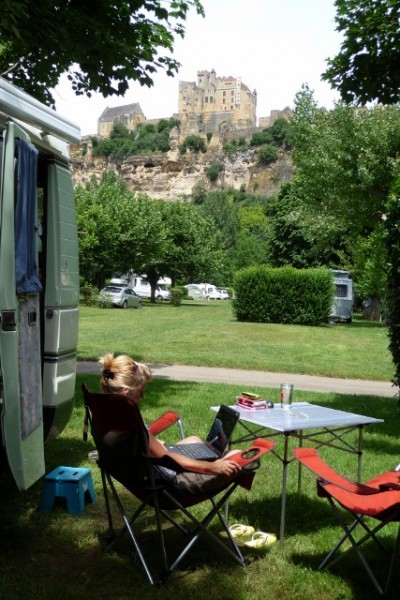 Blogging with a view of the Chateau de Beynac