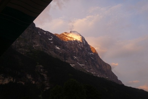 952 Sunrise on the Eiger