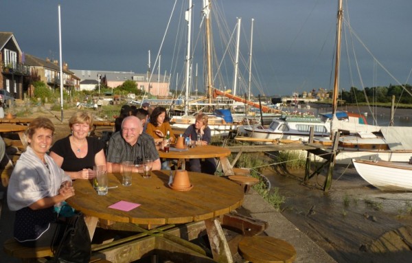 19 Laura Heather & Roger at Wivenhoe