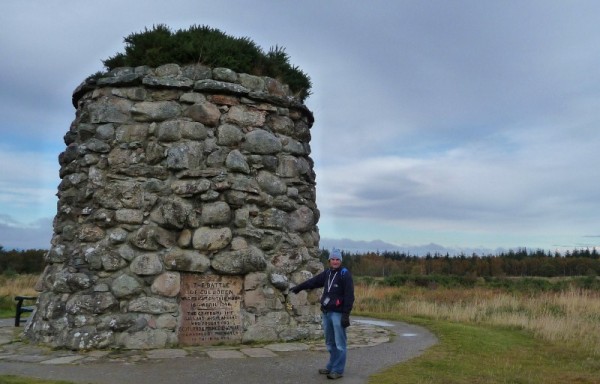 339 Memorial Cairn on Cullodon Battlefield