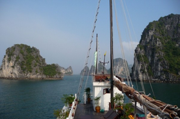 Cruising Ha Long Bay