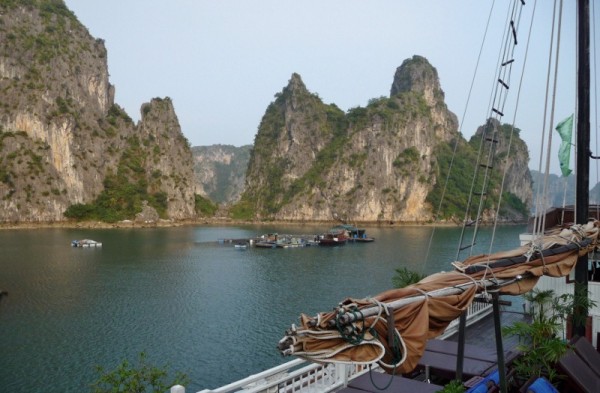 Fish Farming In Ha Long Bay