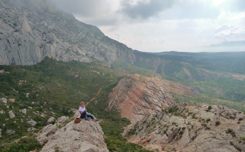 Looking east below Mont Sainte Victoire