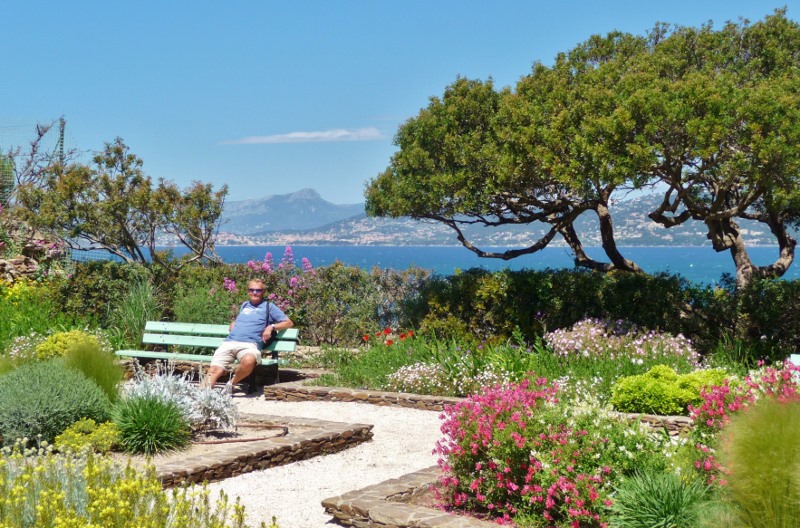A view of Rodney and the mainland in Giens
