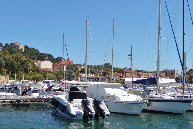The port and fort at L’ Île de Porquerolles