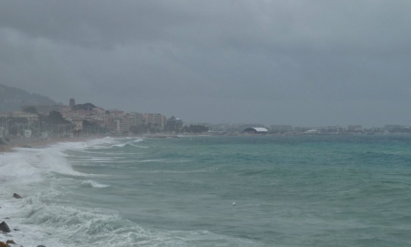 Crowded beach at Cannes