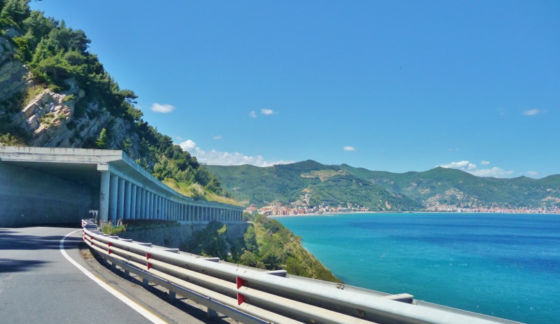 On the coast road towards Laigueglia and Alassio