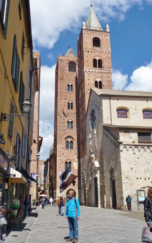 Piazza San Michele, Albenga