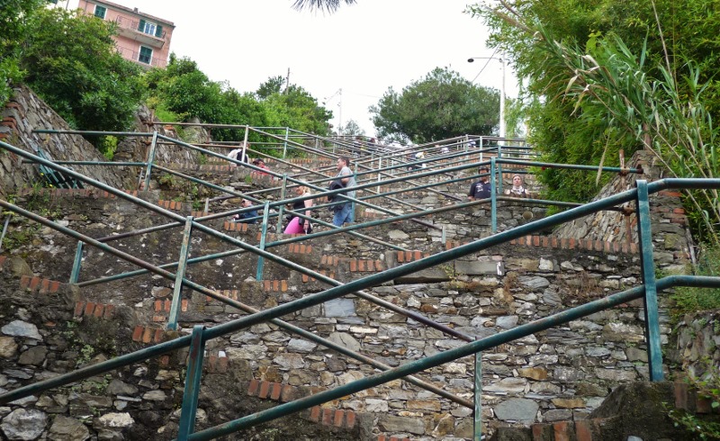 and this is only a small section of the steps down to the train station....!