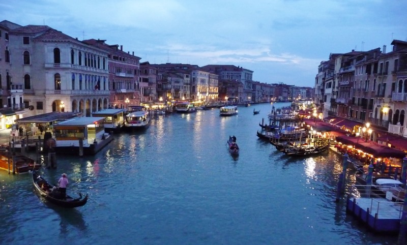 Canal Grande at sunset from the Ponte di Rialto