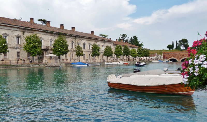Canale di Mezzo in Peschiera del Garda