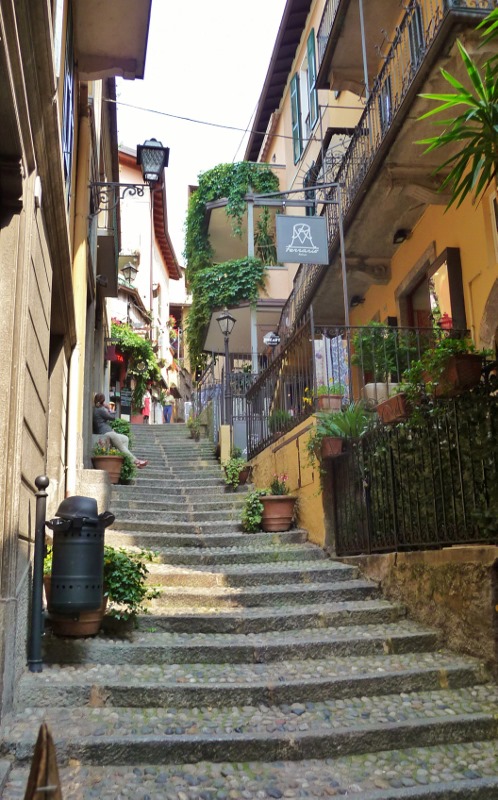 Steep streets in Bellagio