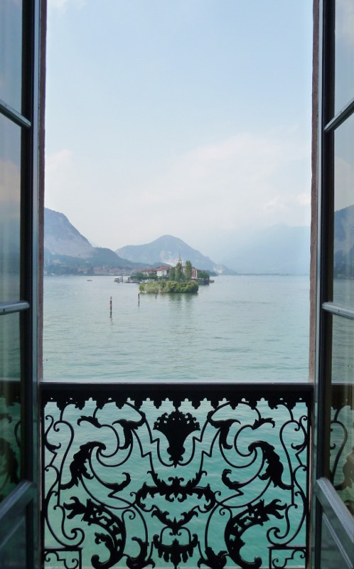 Looking north to Isola Superiore from Isola Bella