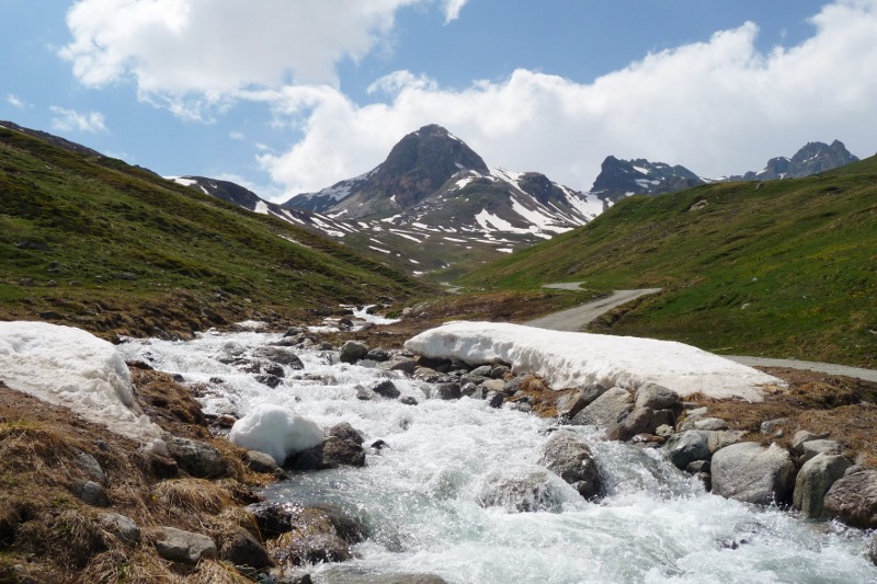 Snow melt at Marguns