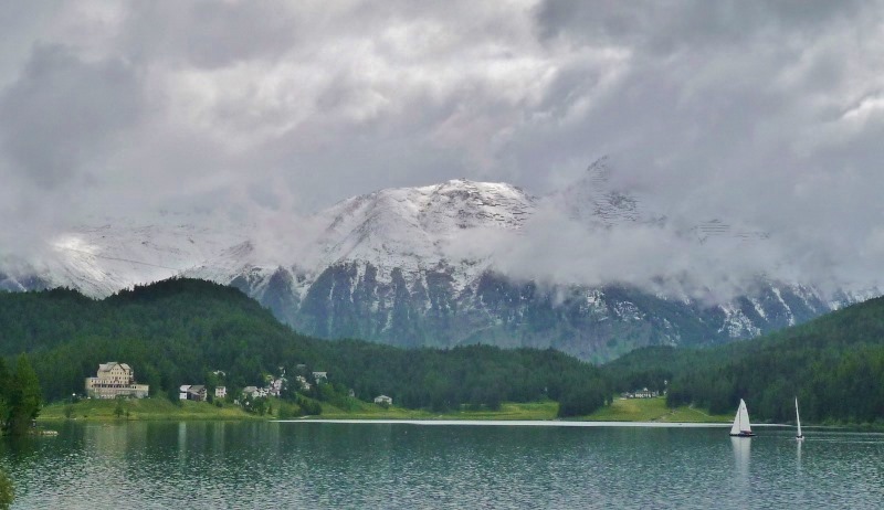 Early morning St Moritz See