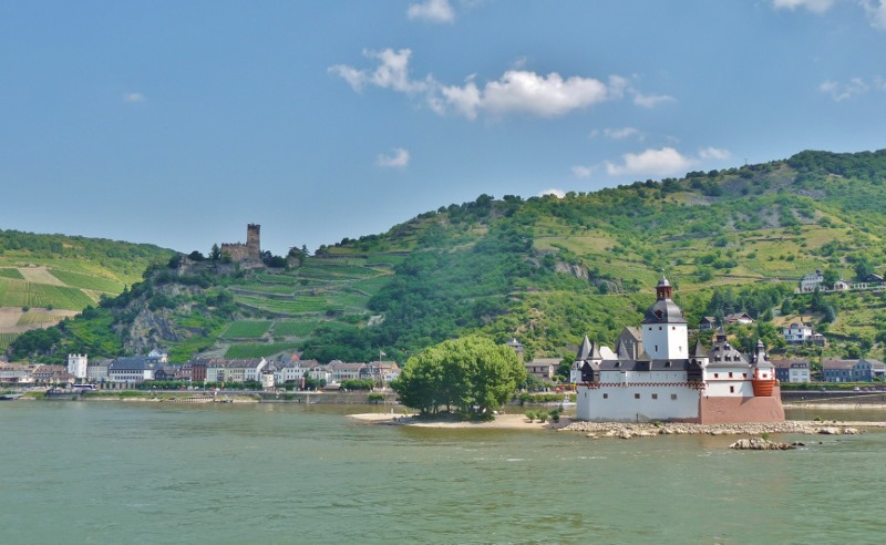 Burg Gutenfels on Pfalz 