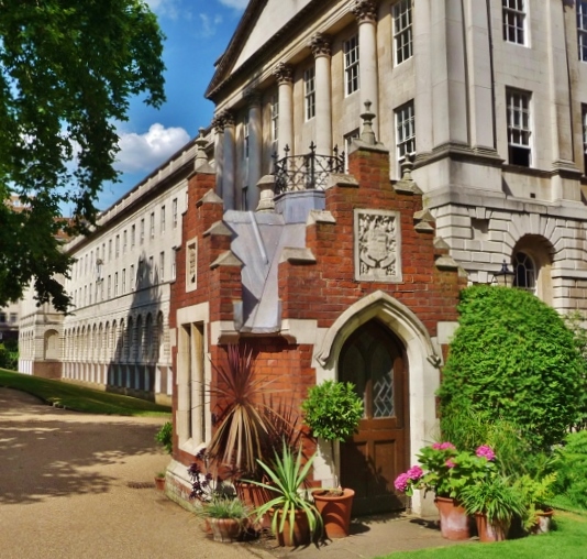 The large and the small in Lincoln's Inn Fields