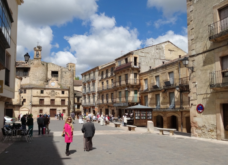  In the Plaza Mayor Sepulveda