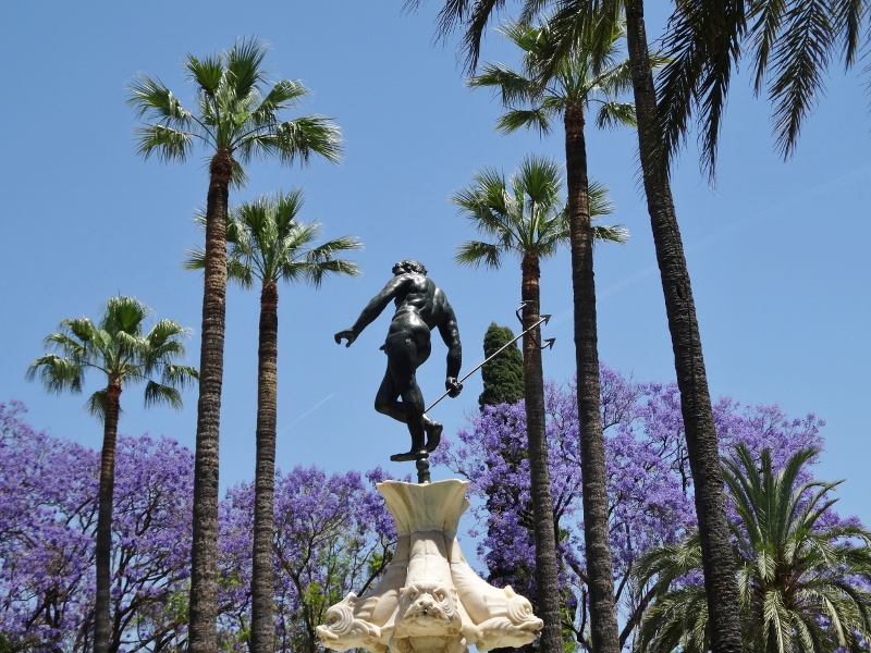 Look at me, I've got a big trident......