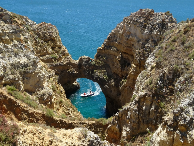 Looking down at Pont da Piedade