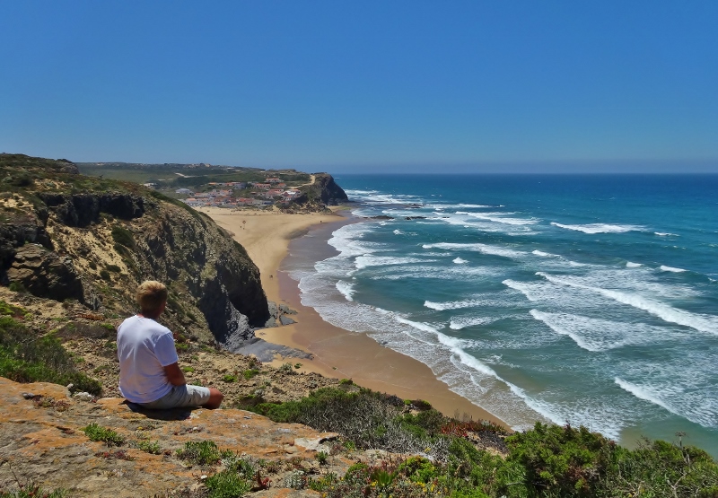 Checking the waves at Praia de Monte Clérigo