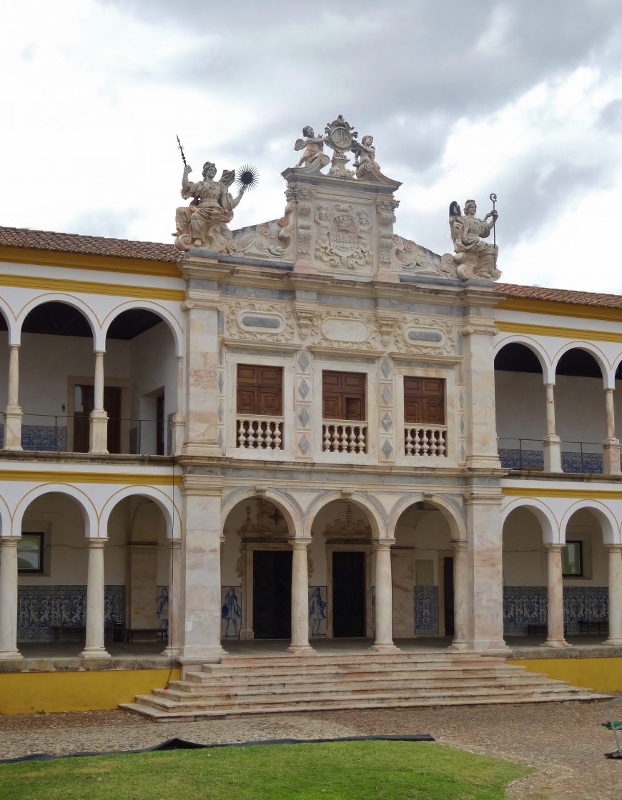 The University cloister entrance
