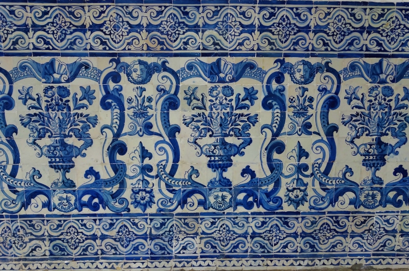  Traditional azulejos