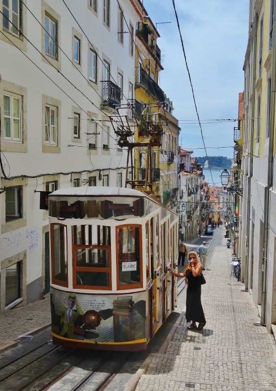 Always look like you are picking your nose before boarding the Elevador da Bica
