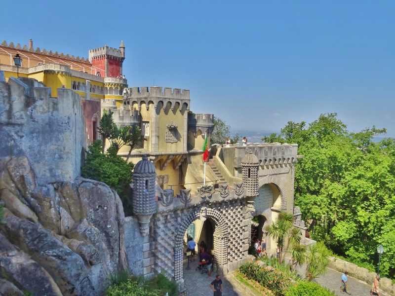 The entrance to the Palácio da Pena