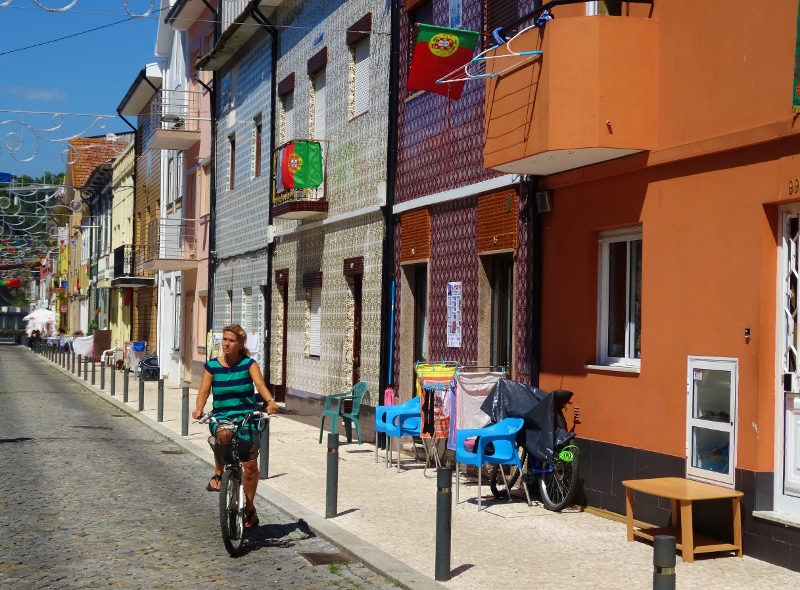  Cycling through St Pedro da Alfurado