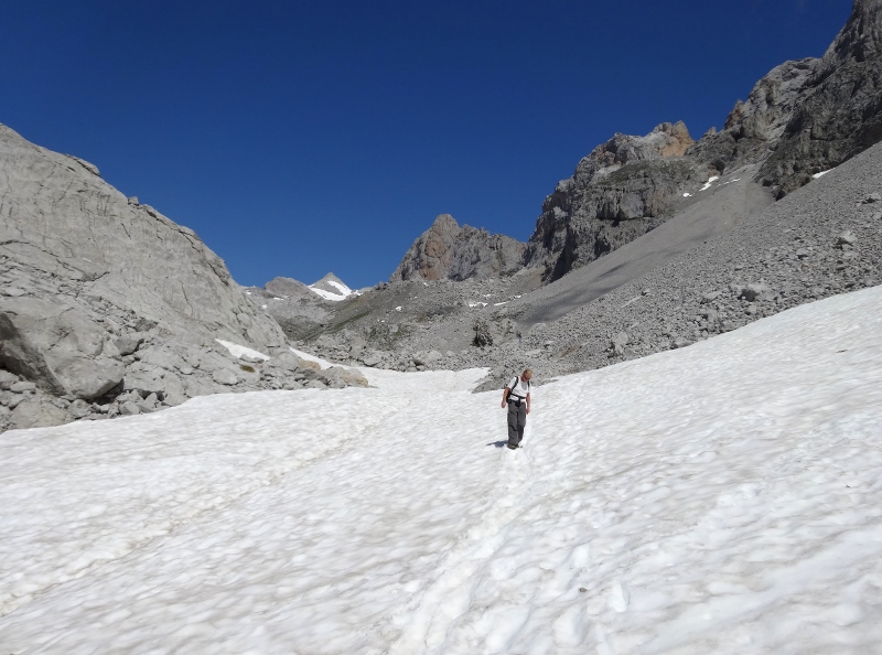 Snow treking at La Vueltona