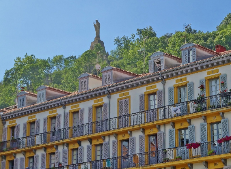  The Sacred Heart statue from Plaza de la Constitución