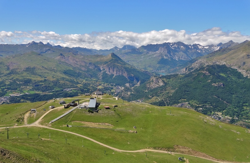 Heading back down to the top of the gondola