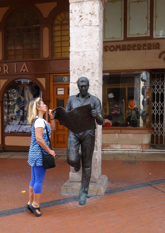 What is he reading in Burgos 