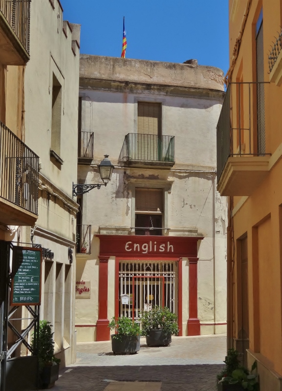 Its a language school in Montblanc