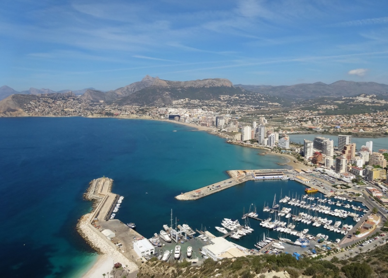  Looking down on the Playa Arenal Boll from the Peñón de Ifach