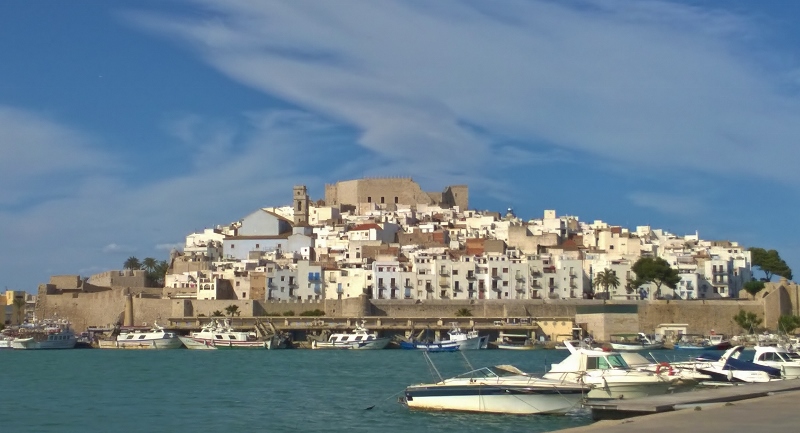 The north side of the castle and the marina