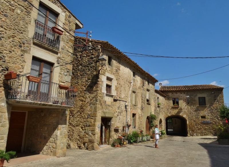 The elusive village of Púbol