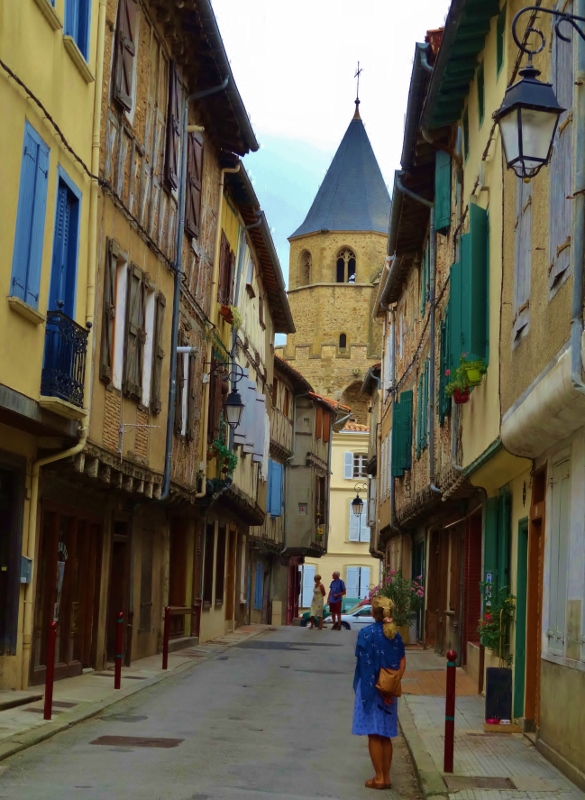 Old, narrow streets in Sorèze