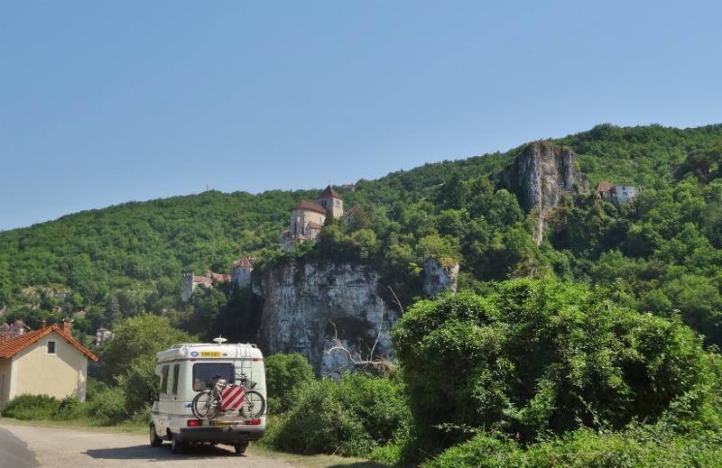 Our first glimpse of Saint Cirq Lapopie 