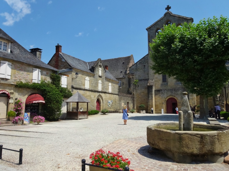 Place de l' Eglise in Aubazine