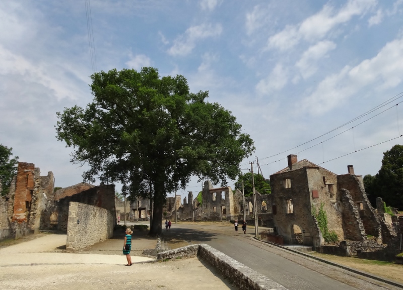 The market hall and Tree of Liberty