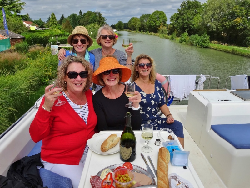 Ladies who lunch 