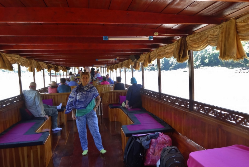  Shompoo Mekong cruising 