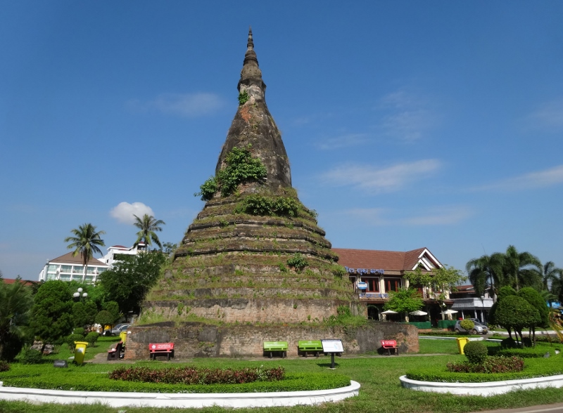 That Dum Stupa